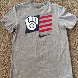 Milwaukee Brewers Nike Heather Gray Tee size Small